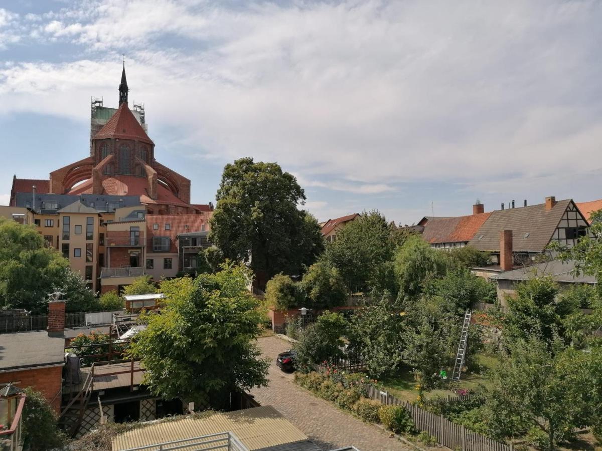 Townhouse Altstadt Wismar Upper Apartment Mit Zwei Terrassen Екстериор снимка